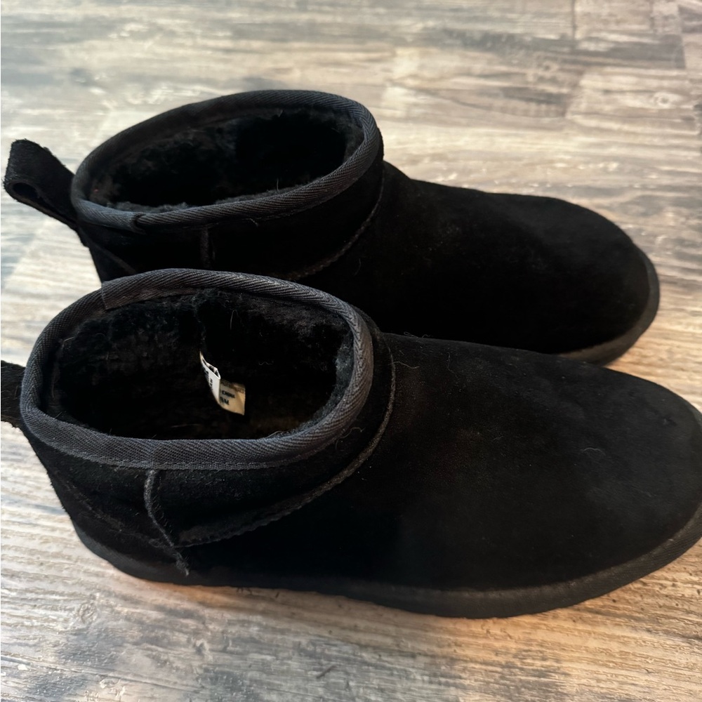 Woman’s Cushionaire Boots